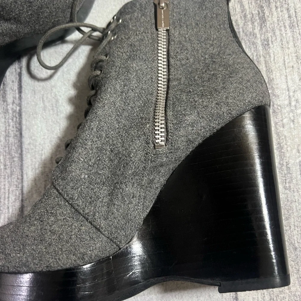 Michael Kors Gray Ankle Boot Women’s Size 7.5 Wedge Heel Lace Up Bootie - Picture 6 of 8